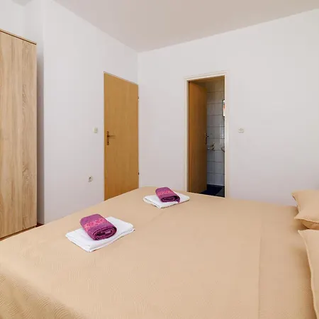 Mande Guest house 3*